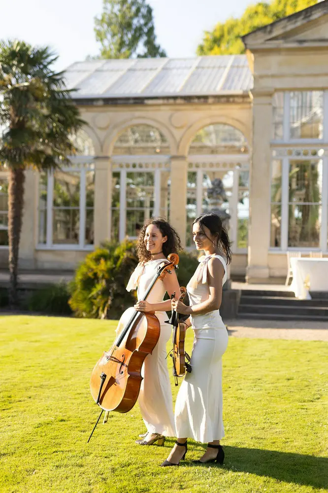 modern bridgerton violinist and cellist